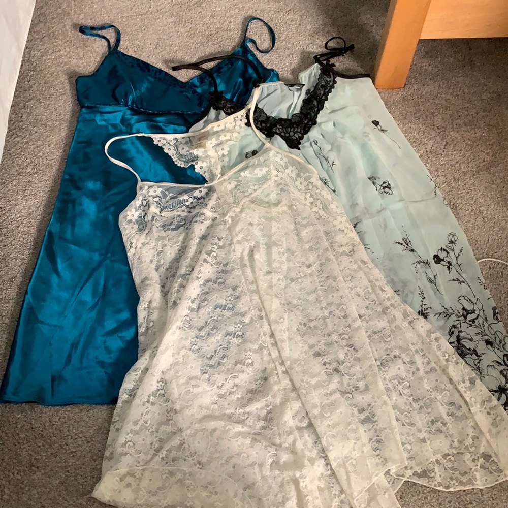 Lot of chemise slips